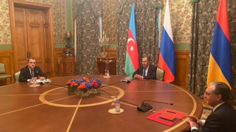 Մոսկվայում մեկնարկել է Ռուսաստանի, Հայաստանի եւ Ադրբեջանի ԱԳ նախարարների հանդիպումը