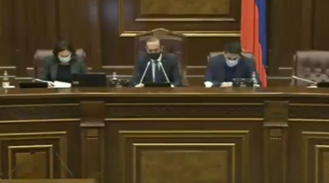 ԱԺ արտահերթ նիստը շարունակվում է