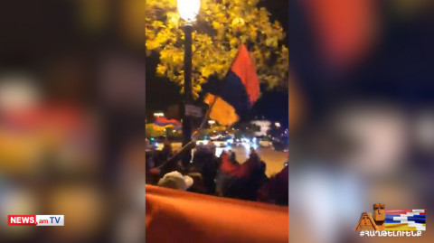 Armenians rally in Paris