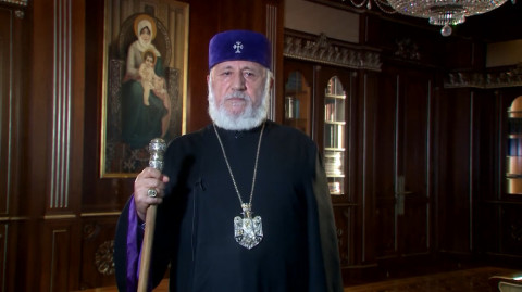 Մեր հայրենիքի համար վճռական օրեր են. Գարեգին Բ-ի կոչը