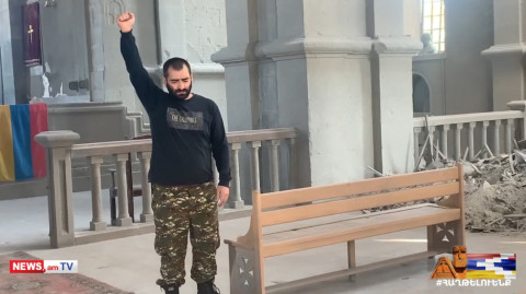 «Երազ իմ երկիր հայրենի»-ն՝ հրետակոծված Սուրբ Ղազանչեցոց եկեղեցում