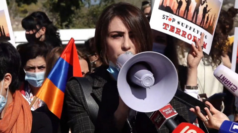 Բավական է, բացեք ձեր աչքերը և կանգնեցրեք այս Ցեղասպանությունը. զոհված զինծառայողի քույրը՝ ԱՄՆ-ին