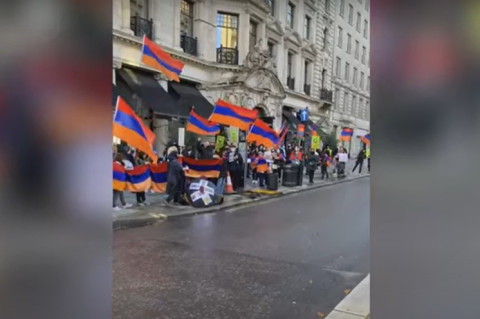 Լոնդոնում հայ համայնքը բողոքի ցույց է անցկացնում British Petroleum-ի գրասենյակի դիմաց
