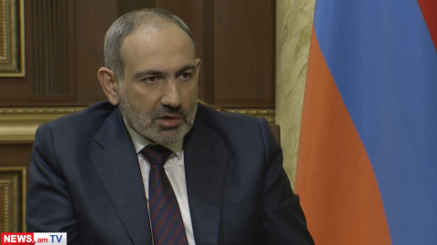 Նիկոլ Փաշինյանը մեկնաբանում է գիշերվա իր սկանդալային գրառումը