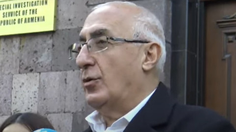 Նիկոլ, ի՞նչ ես կիսատ թողել հանձնելու, որ ուզում ես մնալ, էլ ի՞նչ ունես կործանելու. Արա Սահակյան