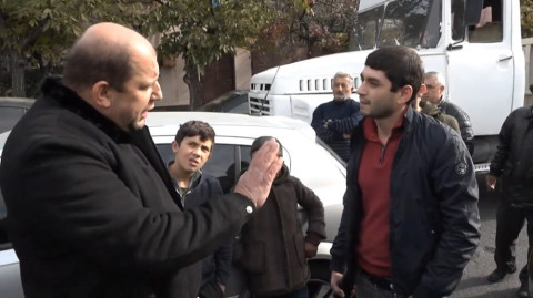 Եթե չի կարում երկիր ղեկավարի, թող գնա, խի՞ ա մնացել. քաղաքացիները փակել են Թբիլիսյան խճուղին