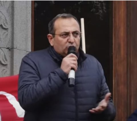 Այսինքն՝ մեր զավակներին կոտորել եք տալիս, որ հետո փիար անե՞ք. Արծվիկ Մինասյան