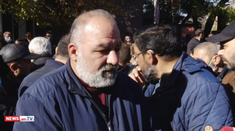 Ռուսական կողմին խնդրում ենք, որ միջամտեն. անհայտ կորածների հարազատները ՌԴ դեսպանատան դիմաց են