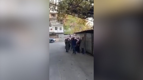 «Միքայել, դավաճա՜ն». բողոքի ակցիա «Իմ քայլի» պատգամավորի տան բակում
