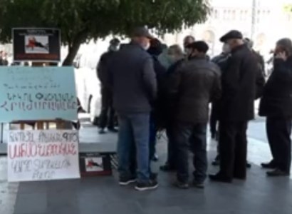 Խմբագիրներն այցելել են հացադուլ անող Գեղամ Մանուկյանին