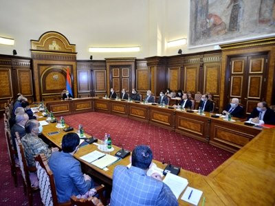 Պետք է իրատեսական ծրագրեր իրականացնել ռազմարդյունաբերության ոլորտում. Փաշինյան