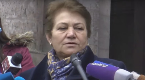 Ինչքա՞ն կարան բարի մարդիկ մեզ տեղ տան, որ մնանք, անտուն մնացածներս շատ ենք. շուշեցի կին