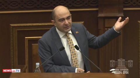 Դավիթ Տոնոյանը վստահեցնում էր՝ ՍՈՒ-երի միջոցով հնարավոր կլինի թշնամուն հողին հավասարեցնել. Մարուքյան