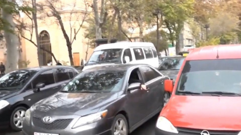 Վարորդները սիգնալներով միանում են «Նիկոլ դավաճան» կոչին