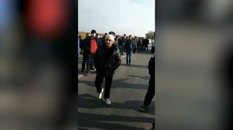 Փաշինյանի հրաժարականը պահանջող քաղաքացիները փակել են Երևան-Երասխ մայրուղին