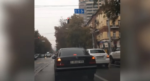 «Դավաճանը պետք է հեռանա». իրազեկման ակցիա Երևանի փողոցներում
