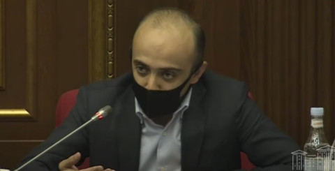 Դուք այս փաստաթուղթը սպառնալիքի տակ եք ստորագրե՞լ, թե կամքի դրսևորում է. Տարոն Սիմոնյանը՝ Փաշինյանին