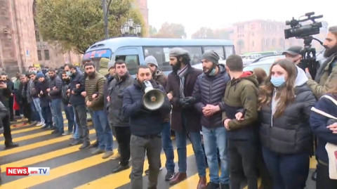 Փաշինյանի հրաժարականը պահանջողները փակեցին Տիգրան Մեծի պողոտան