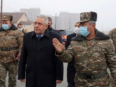 Պաշտպանության նախարար Վաղարշակ Հարությունյանն այցելել է 5-րդ բանակային զորամիավորում