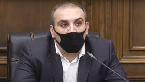 Ո՞վ է ժողովուրդը ըստ ձեզ, որ պետք է պահանջի Փաշինյանի հրաժարականը. լրագրողը՝ իմքայլականներին