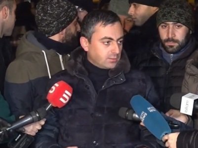 Այսօր գիշերելու ենք հրապարակում, վաղը շարունակելու ենք զանգվածային բողոքի երթերը. Իշխան Սաղաթելյան