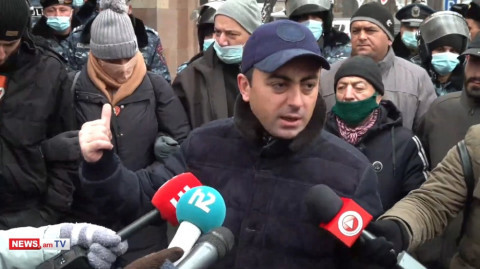 Ոստիկանները 2 ամսից աշխատավարձ չեն ստանալու, թոշակառուն էլ՝ թոշակ. Իշխան Սաղաթելյան