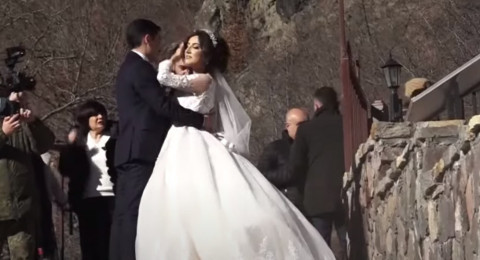 Դադիվանք. առաջին պսակադրությունը պատերազմից հետո