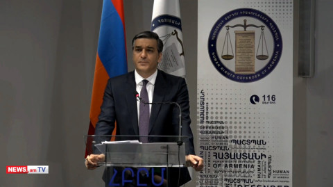 Սադրանք է, երբ կինն ու երեխան անցնում են, իսկ ադրբեջանցին զենքով կանգնած է. Արման Թաթոյան
