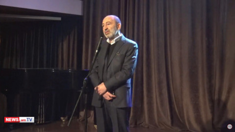 Կոչ եմ անում՝ հոգեւորականը, մտավորականն ու զինվորը մեկտեղվեն ու դառնան պետություն. Աշոտ Մինասյան