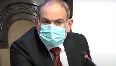 Դուք քննարկում եք, մենք ոչ մեկս չենք հասկանում. Փաշինյանը՝ նախարարներին