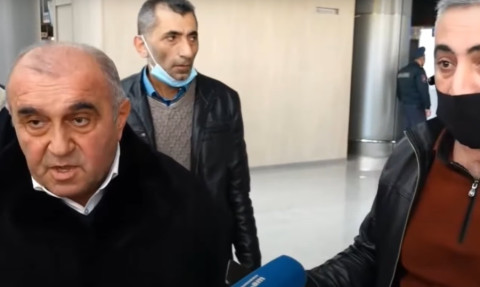 Գոնե մեր թռիչքը հետաձգեն, տոմսը չգնա կորի. մի շարք քաղաքացիներ չեն կարողանում ՌԴ մեկնել