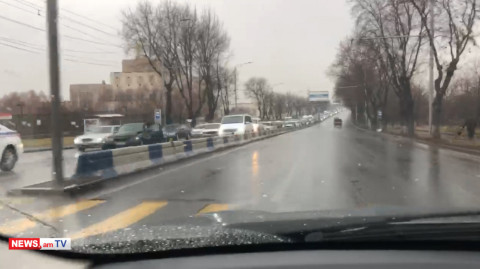 Իսակովի պողոտայի երթեւեկությունը միակողմանի կաթվածահար է եղել. խցանումը հասնում է մի քանի կիլոմետրի