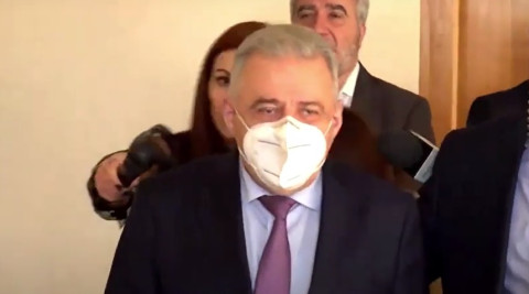 Պաշտպանության նախարարը կրկին չպատասխանեց լրագրողների հարցերին