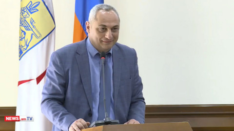 «Իրավիճակ ա՞ փոխվել». ավագանու նիստին դիմակ կրելն այլեւս պարտադիր չէ