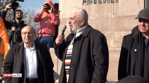 Այսօր երկրի տերը զինվորն է, ոչ թե այս թափառականները. սյունեցի ազատամարտիկի կոչը