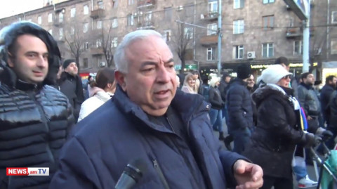 Այ փսլնքոտ, դու ո՞վ ես, որ կրակես, վախենան. Արագած Ախոյանը՝ Անդրանիկ Քոչարյանին