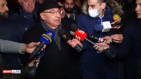 Իշխանությունը պահելու համար մտածում է այդ քայլին գնա. Վազգեն Մանուկյանը՝ Անդրանիկ Քոչարյանի մասին