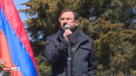 Ոստիկաններ, 2 կոպեկի համար ստրուկի պես ծառայում եք, ամոթ ունեցեք. Գեղամ Մանուկյան