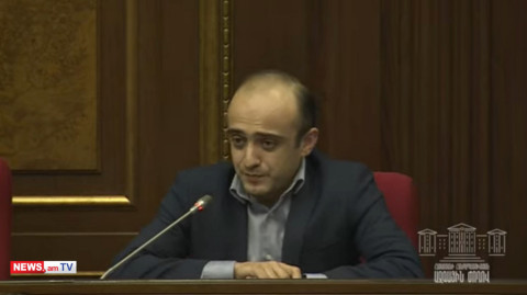 Կապանի ճանապարհից մի հատված ինչո՞ւ է տրվել Ադրբեջանին. Տարոն Սիմոնյանը՝ Փաշինյանին