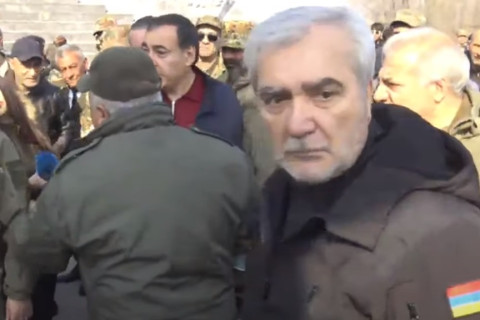 Մի հատ դուրս արի. Անդրանիկ Քոչարյանը գոռաց լրագրողի վրա