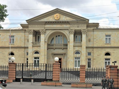 Փաստաբանների ակցիան Բաղրամյան 26–ի դիմաց
