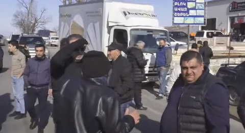 Իջևանցիները փակել են Երևան-Նոյեմբերյան միջպետական ճանապարհը