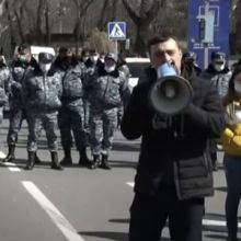 Նիկոլ Փաշինյանը քաղաքացիական մեքենայով, որպես ուսապարկ տեղավորվելով, հեռացել է. ՀՅԴ անդամ