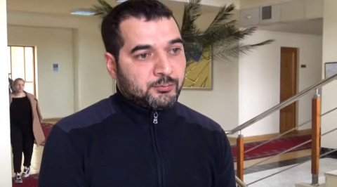 Բաղրամյանում հավաքվածները երազում են, որ ոստիկանները բացեն ճանապարհը. Հրաչյա Հակոբյան