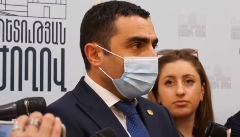 Երեխաները վազել էին՝ երկրի առաջնորդին դիմավորելու. Ռոմանոս Պետրոսյան