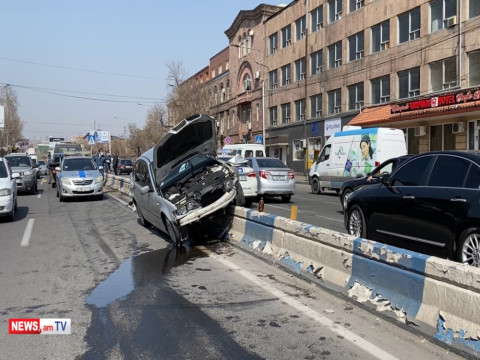 Խոշոր վթար Արշակունյաց պողոտայում