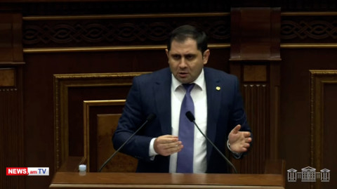 Փաշինյանի շվաքի ներքո սահուն եկել, բազմել եք էստեղ, դու անցար էն կարմիր գիծը. Պապիկյանը՝ Մարուքյանին