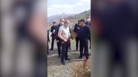 Իմ եղբոր գերեզմանի հետ գործ չունեք. զոհվածի հարազատը՝ Փաշինյանին