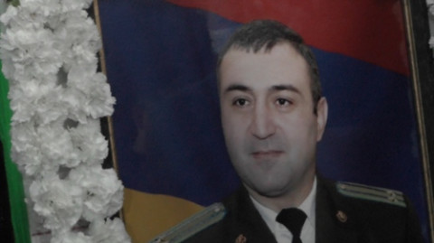 Նա կանխատեսում էր և իր մահը, և պատերազմի ելքը. փոխգնդապետ Արթուր Հակոբյանի հոգեհանգիստը