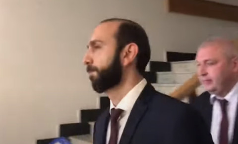 Նիկոլ Փաշինյանին այլընտրանք կուսակցությունում փնտրո՞ւմ եք. հարց՝ Արարատ Միրզոյանին